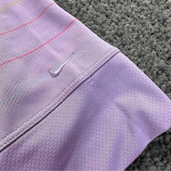 Women’s Nike Golf FitDry Polo V Neck Short Sleeve Lavender Shirt Size Medium - Picture 8 of 10